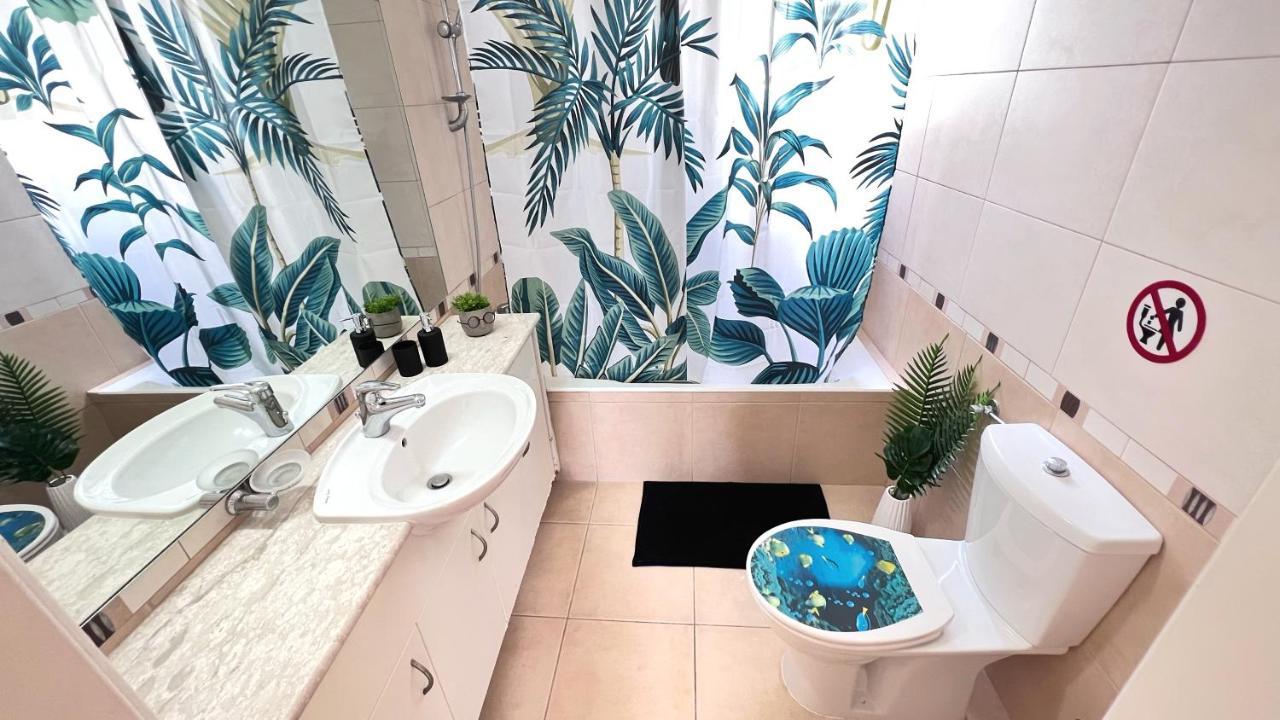Melanos Sea View Apartment Paphos ภายนอก รูปภาพ