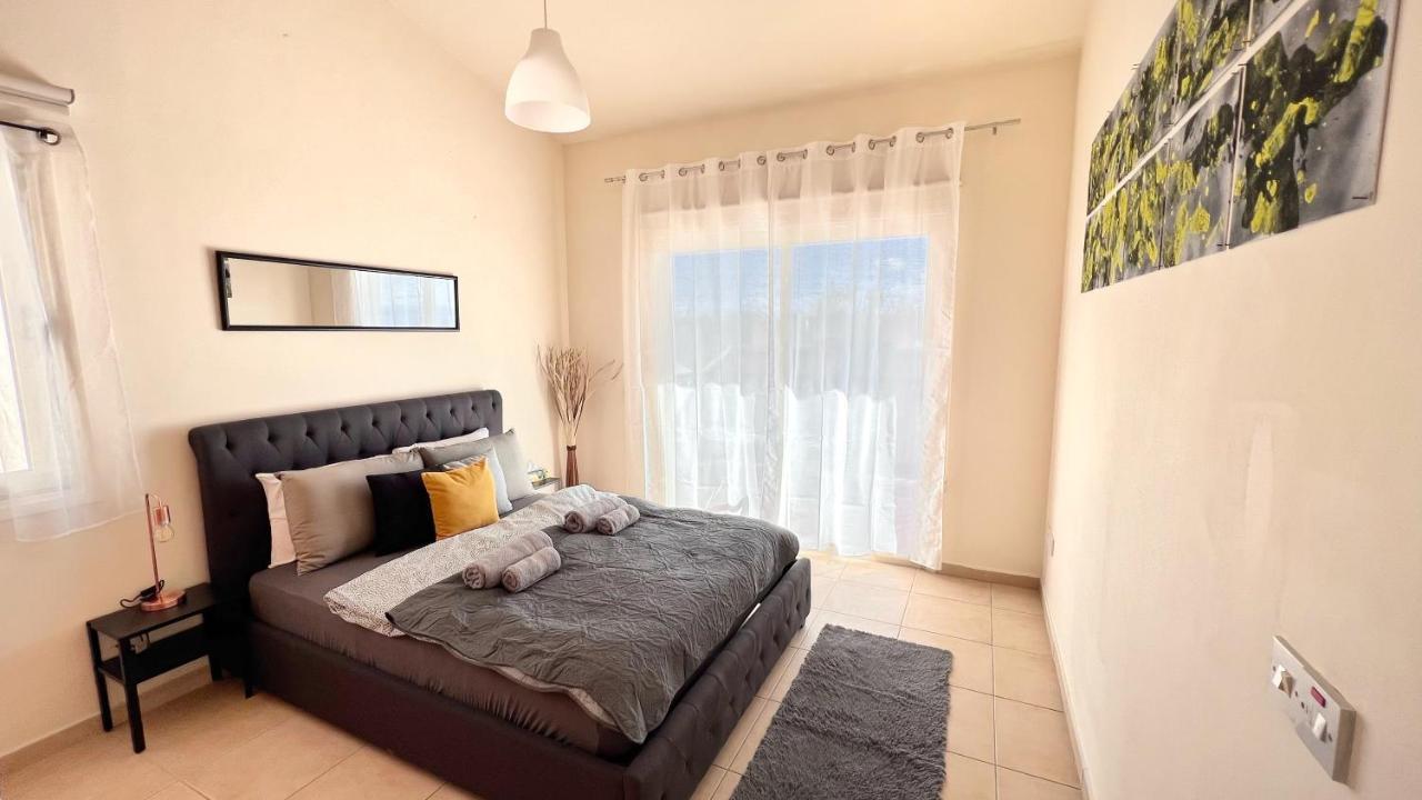 Melanos Sea View Apartment Paphos ภายนอก รูปภาพ