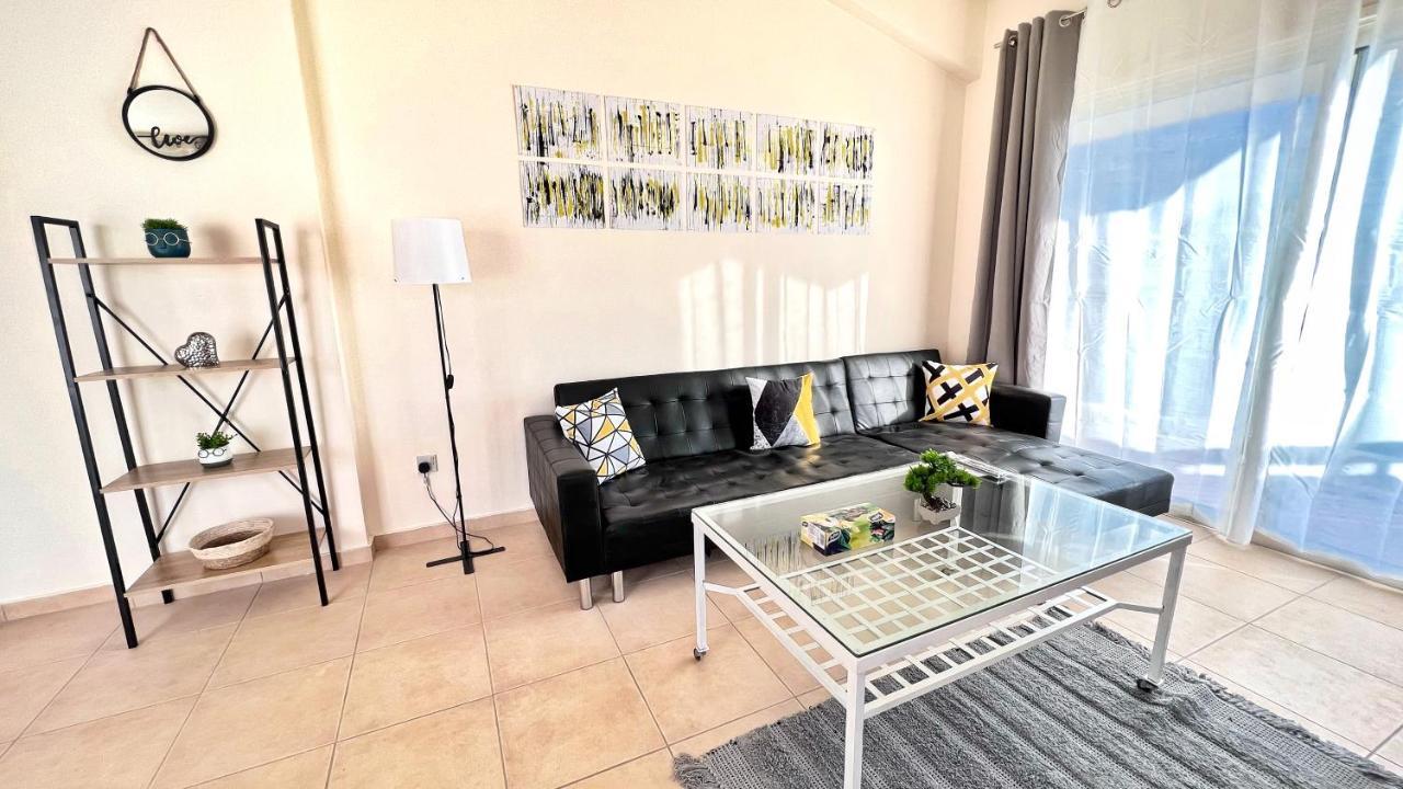 Melanos Sea View Apartment Paphos ภายนอก รูปภาพ