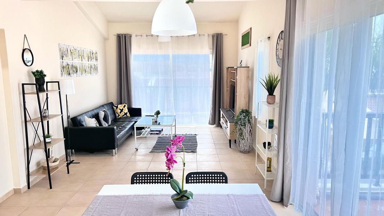 Melanos Sea View Apartment Paphos ภายนอก รูปภาพ