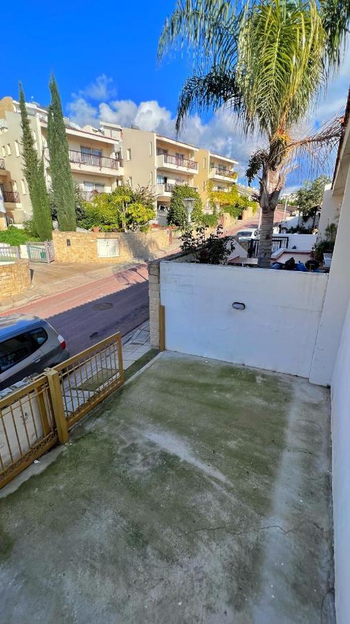 Melanos Sea View Apartment Paphos ภายนอก รูปภาพ