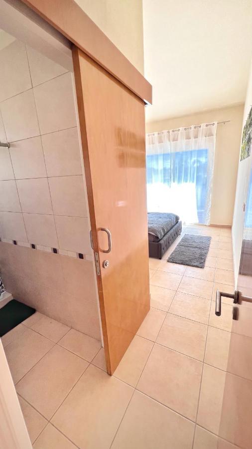 Melanos Sea View Apartment Paphos ภายนอก รูปภาพ